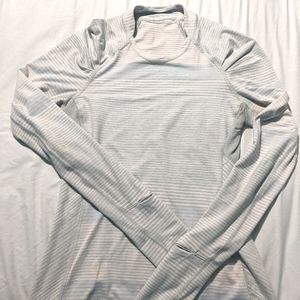 🌊 LULULEMON LONG SLEEVE 🌊